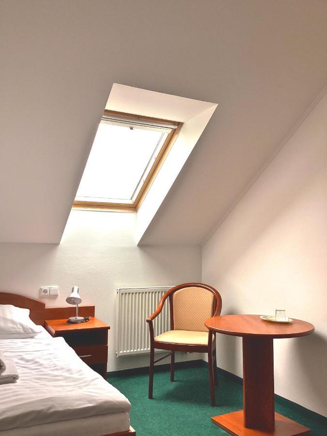 Hotel Karolina Karlovy Vary Bagian luar foto